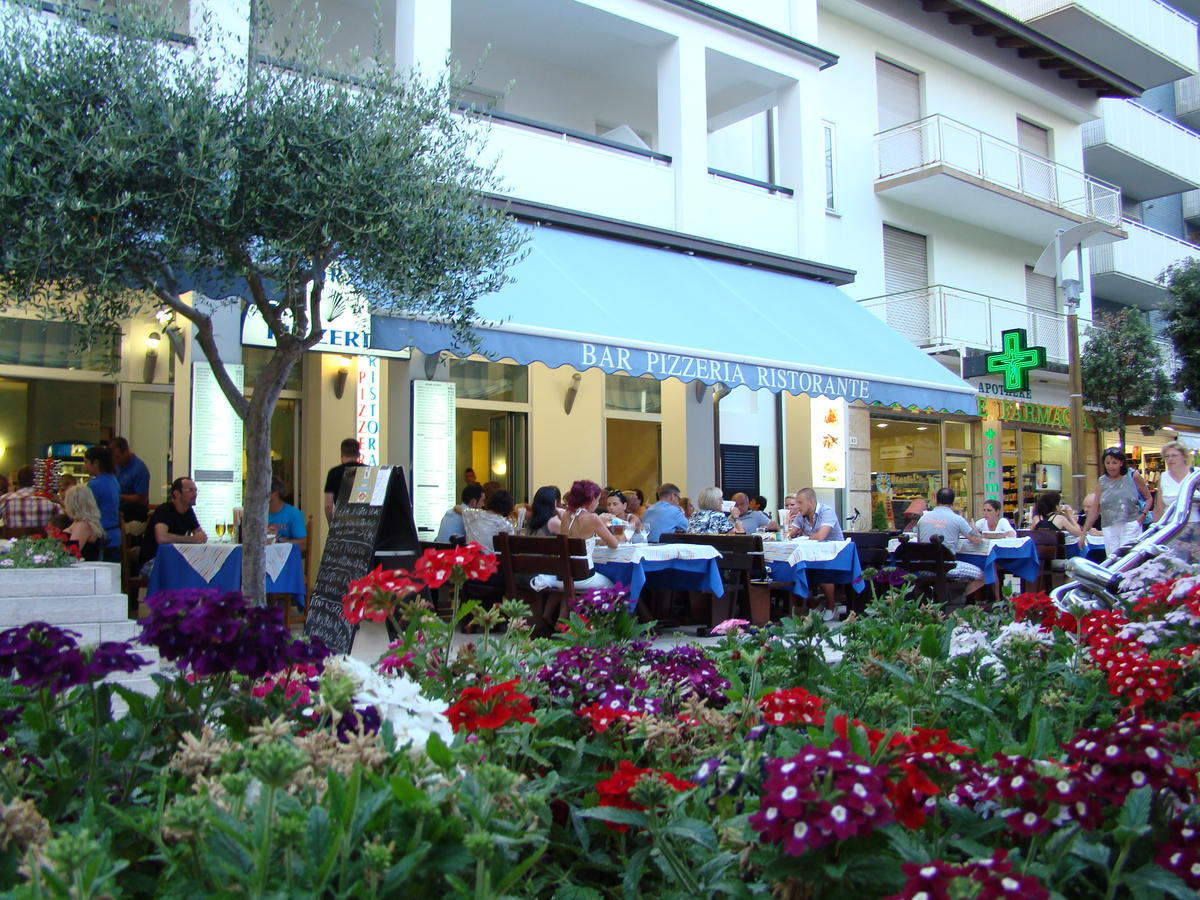 Hotel Blue Marine Lignano Sabbiadoro Zewnętrze zdjęcie